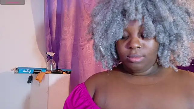 Snapshot of ebony_NeighborMoans chatting on June 4, 2026, 3:11 am ebony NeighborMoans online show from June 4, 2026, 3:11 am