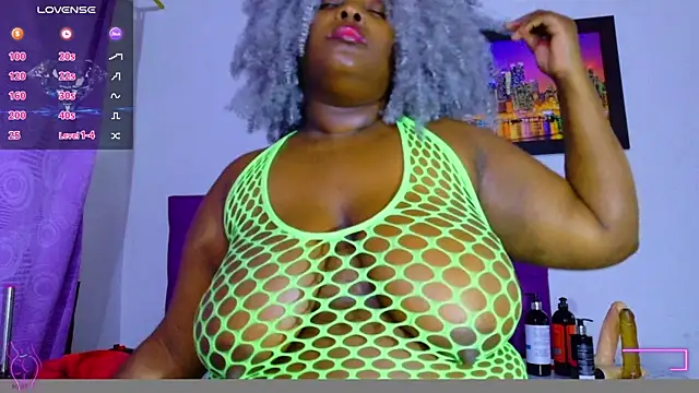 ebony NeighborMoans online show from July 7, 2026, 7:23 am