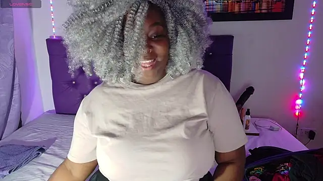 ebony NeighborMoans online show from April 15, 2026, 3:12 am