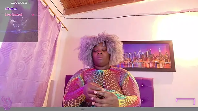 Snapshot of ebony_NeighborMoans chatting on June 15, 2026, 6:07 pm ebony NeighborMoans online show from June 15, 2026, 6:07 pm