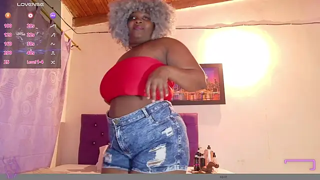 Snapshot of ebony_NeighborMoans chatting on June 19, 2026, 3:01 am ebony NeighborMoans online show from June 19, 2026, 3:01 am