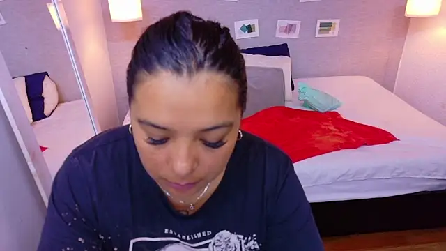 fat naughtyass online show from May 4, 2026, 1:47 pm