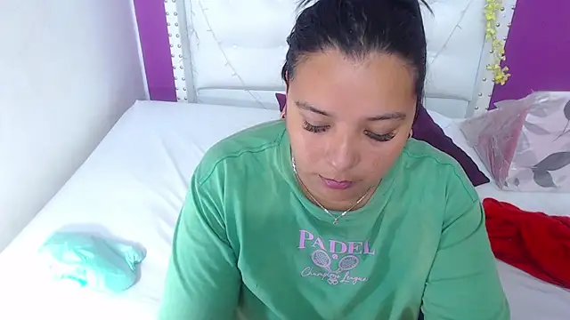 fat naughtyass online show from December 4, 2025, 2:05 pm