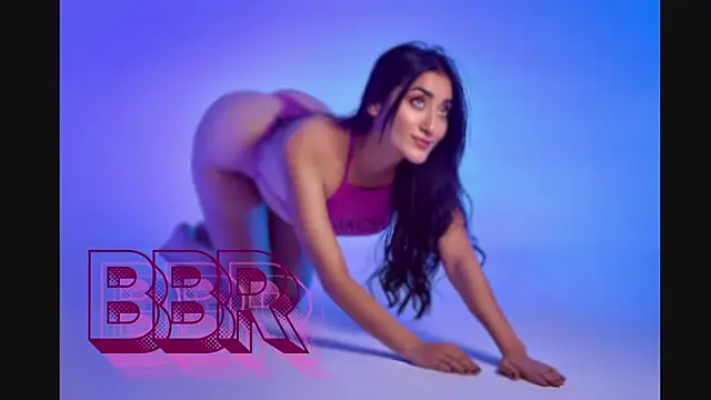 luciilove online show from September 24, 2025, 7:42 pm