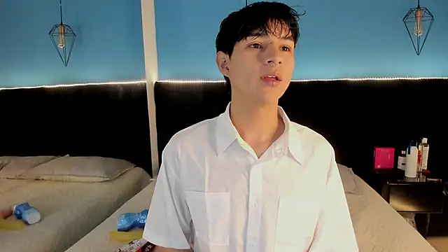 AleAurarashi online show from September 15, 2025, 11:43 am