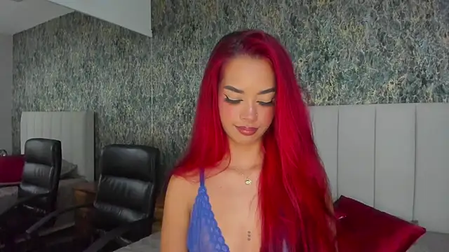 AlannaBlakes online show from September 19, 2025, 4:49 am