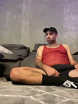 Hothotboyg online show from October 31, 2025, 3:19 pm