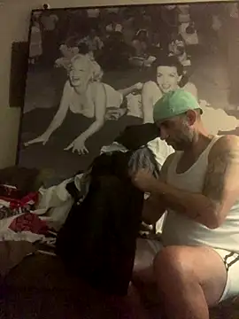 Hothotboyg online show from October 2, 2025, 2:59 am