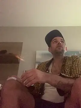 Hothotboyg online show from November 9, 2025, 3:49 pm