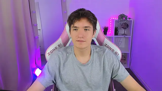 Snapshot of Ethan_Rivers chatting on September 17, 2025, 5:42 am Ethan Rivers online show from September 17, 2025, 5:42 am