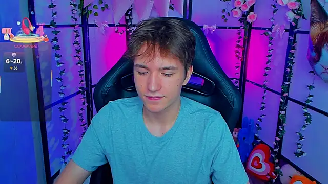 Snapshot of Ethan_Rivers chatting on September 16, 2025, 6:03 am Ethan Rivers online show from September 16, 2025, 6:03 am