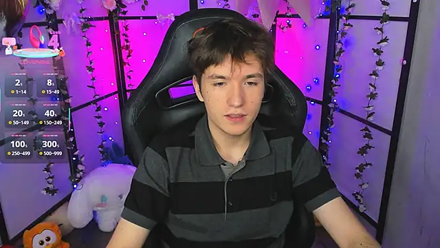 Snapshot of Ethan_Rivers chatting on September 26, 2025, 5:36 am Ethan Rivers online show from September 26, 2025, 5:36 am