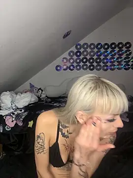 FluffySlutt online show from September 18, 2025, 2:31 pm