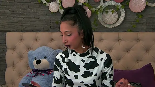 Snapshot of VannyFoxx chatting on March 13, 2026, 2:55 pm VannyFoxx online show from March 13, 2026, 2:55 pm