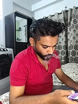 Snapshot of avi007p chatting on June 15, 2026, 5:34 pm avi007p online show from June 15, 2026, 5:34 pm