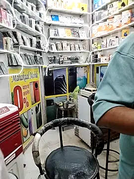 Snapshot of avi007p chatting on February 7, 2026, 1:19 pm avi007p online show from February 7, 2026, 1:19 pm