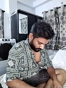 Snapshot of avi007p chatting on March 8, 2026, 8:45 pm avi007p online show from March 8, 2026, 8:45 pm