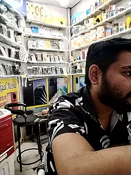 Snapshot of avi007p chatting on March 6, 2026, 12:33 pm avi007p online show from March 6, 2026, 12:33 pm