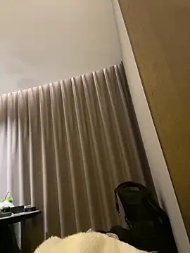 300-AMAM online show from October 25, 2025, 3:23 pm