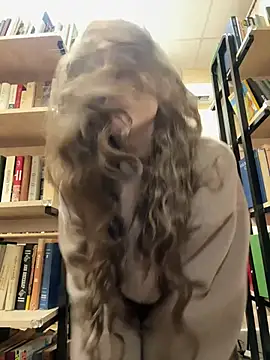 FroggyAnna online show from March 25, 2026, 6:29 pm