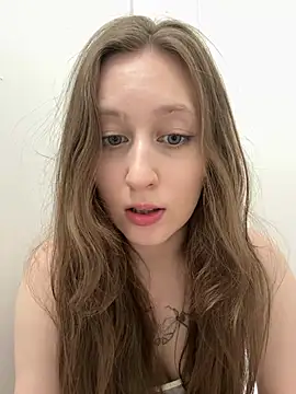 FroggyAnna online show from July 17, 2026, 4:04 pm