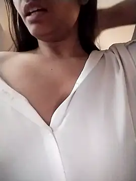 Sexy vernilla online show from October 7, 2025, 10:00 pm