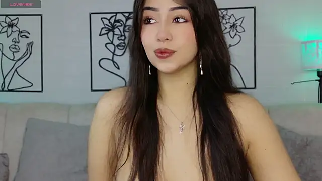 VioletBlacke  online show from May 7, 2026, 1:47 pm