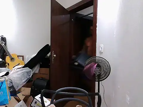 Mitt1993b online show from December 5, 2025, 1:43 pm