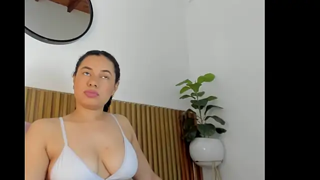 angie leonn online show from September 23, 2025, 12:23 pm