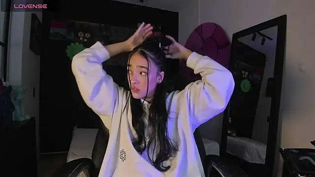 Snapshot of miIa_bratz chatting on March 10, 2026, 8:46 pm miIa bratz online show from March 10, 2026, 8:46 pm