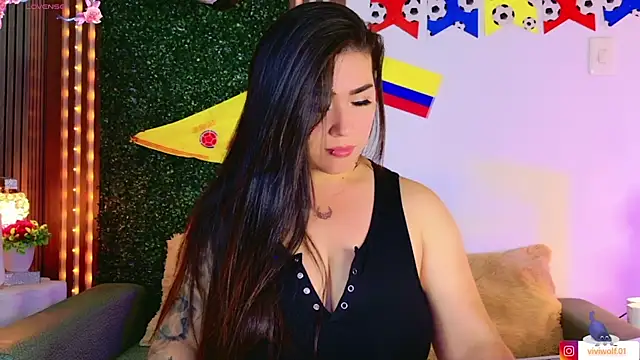 sarawolff online show from June 25, 2026, 3:39 pm