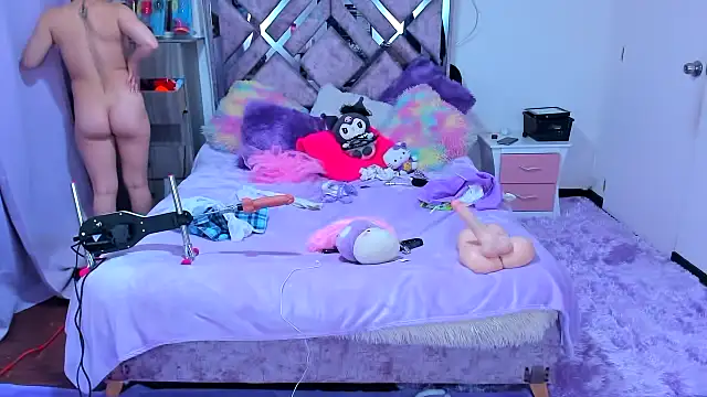 Luna Analya online show from November 28, 2025, 8:20 pm