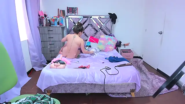 Luna Analya online show from November 26, 2025, 6:30 pm