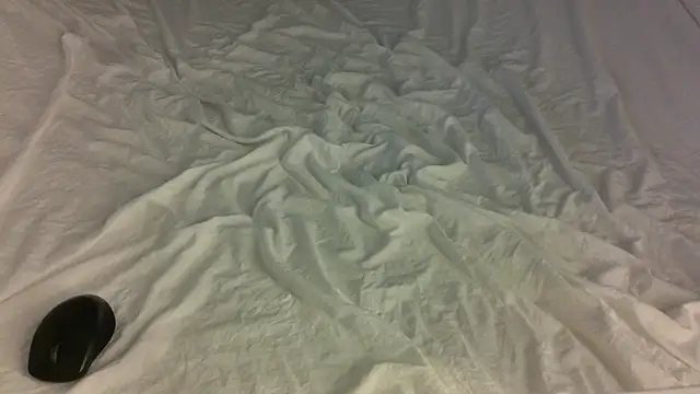 kikitheclown online show from April 18, 2026, 3:53 am