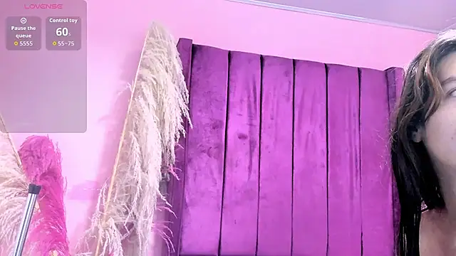 Rihanna hotx online show from September 12, 2025, 5:07 am