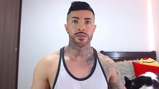 andrea de lucaa online show from February 11, 2026, 3:39 am