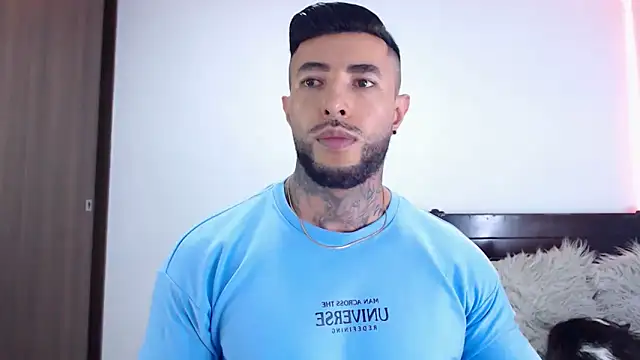 andrea de lucaa online show from December 20, 2025, 2:36 am