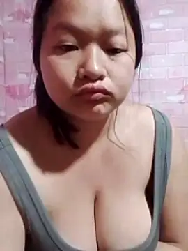 girl-babi online show from May 2, 2026, 1:38 pm
