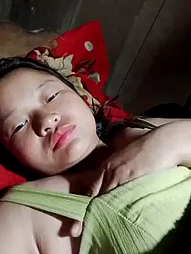 girl-babi online show from September 9, 2025, 3:32 pm