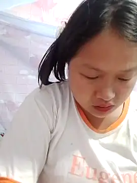 Snapshot of girl-babi chatting on May 25, 2026, 1:10 pm girl-babi online show from May 25, 2026, 1:10 pm