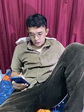 rand1101 online show from October 3, 2025, 6:20 pm