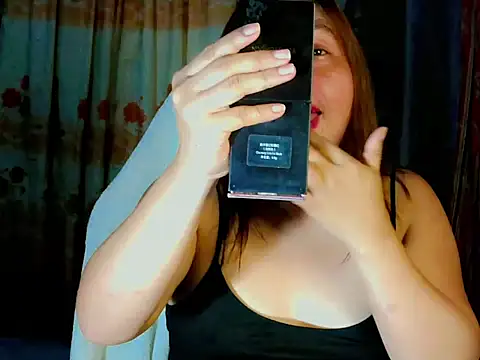 Pink Scarlet online show from September 9, 2025, 12:03 pm