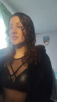 lindasyt online show from November 4, 2025, 7:39 pm