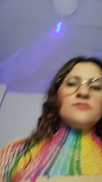 lindasyt online show from May 6, 2026, 3:05 pm