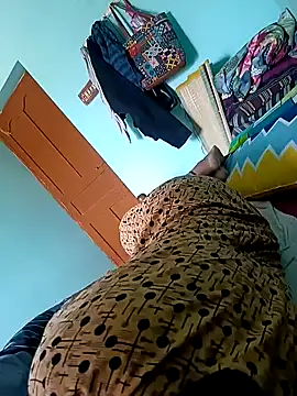 Snapshot of maddy3108 chatting on March 18, 2026, 4:26 am maddy3108 online show from March 18, 2026, 4:26 am