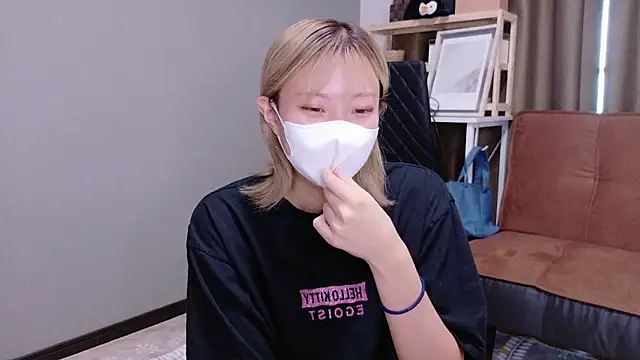 Nana  ch online show from October 1, 2025, 5:12 am