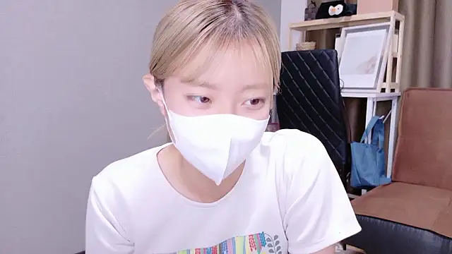 Nana  ch online show from September 29, 2025, 6:20 am