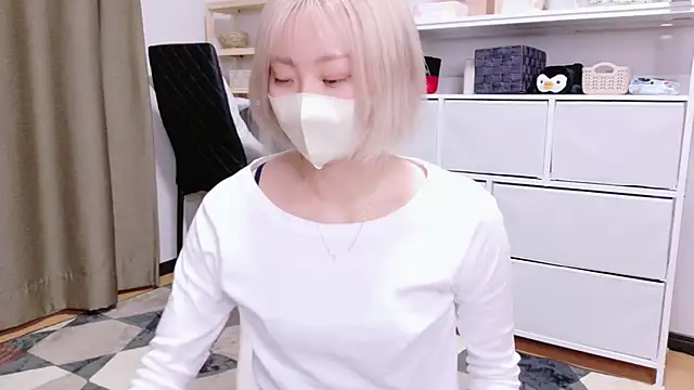 Snapshot of Nana__ch chatting on March 21, 2026, 6:23 pm Nana ch online show from March 21, 2026, 6:23 pm