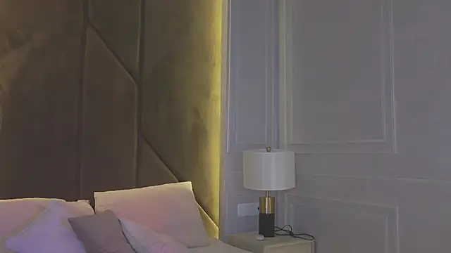 Snapshot of CaitlinSugar chatting on March 22, 2026, 5:00 am CaitlinSugar online show from March 22, 2026, 5:00 am