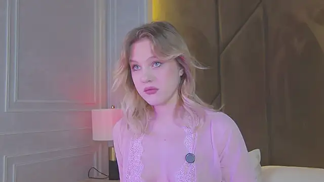 Snapshot of CaitlinSugar chatting on March 15, 2026, 5:25 am CaitlinSugar online show from March 15, 2026, 5:25 am